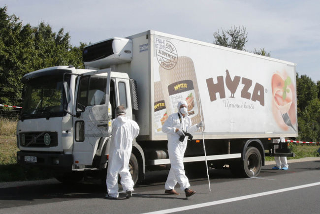 Ein an der Ostautobahn abgestellter LKW mit 71 toten Migranten